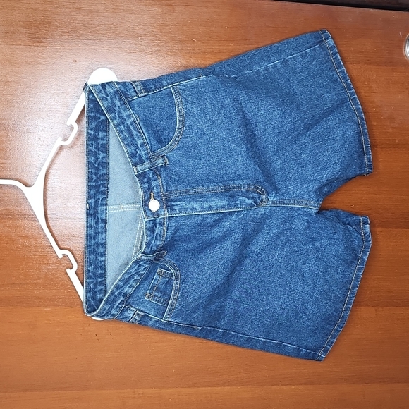 Short - Picture 3 of 7